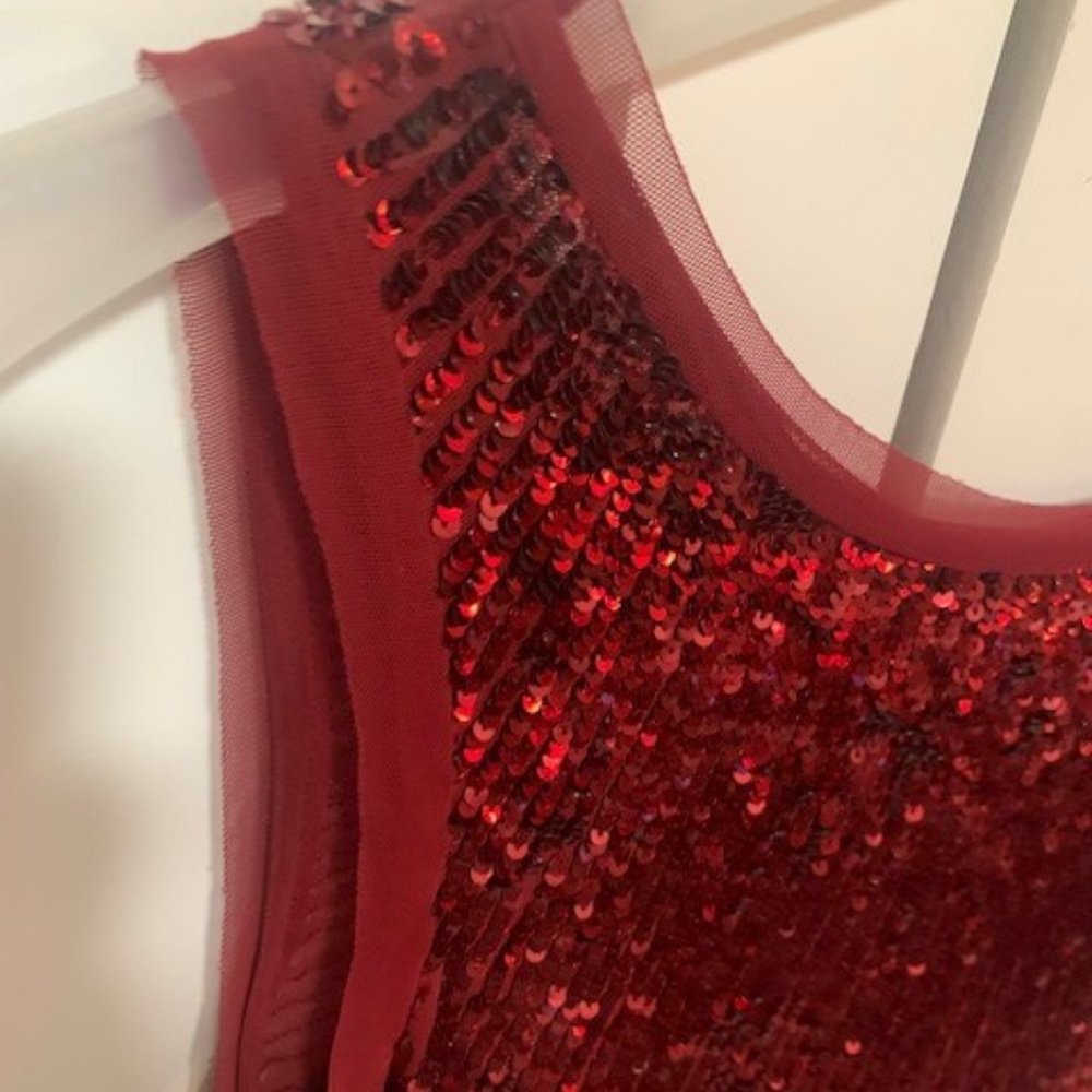 NWOT Chaudry KC Red Sequin Top - Picture 4 of 4